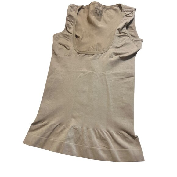 Marilyn Monroe Intimates Sleeveless Shapewear Tank Top Nude Beige Sz M NWOT - Picture 1 of 5